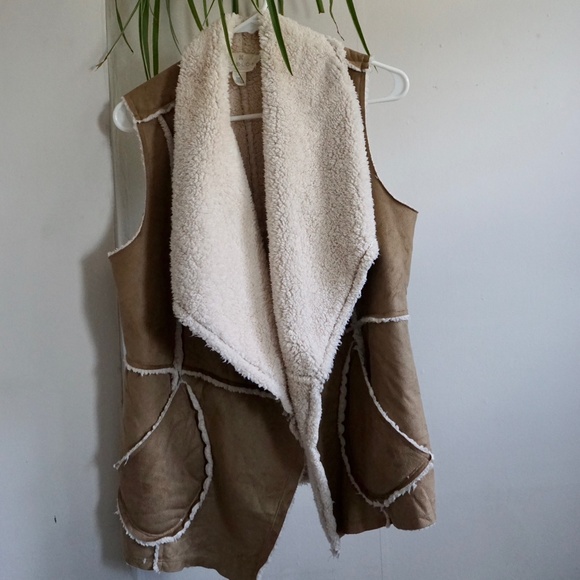 Caslon Tops - Caslon Vest